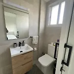 3 Bedroom Flat Central-5min Walk To Limasol